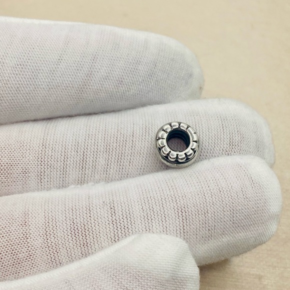 EUC Pandora 790175 Sterling Silver Ring Designer Bead/Charm - Picture 6 of 9